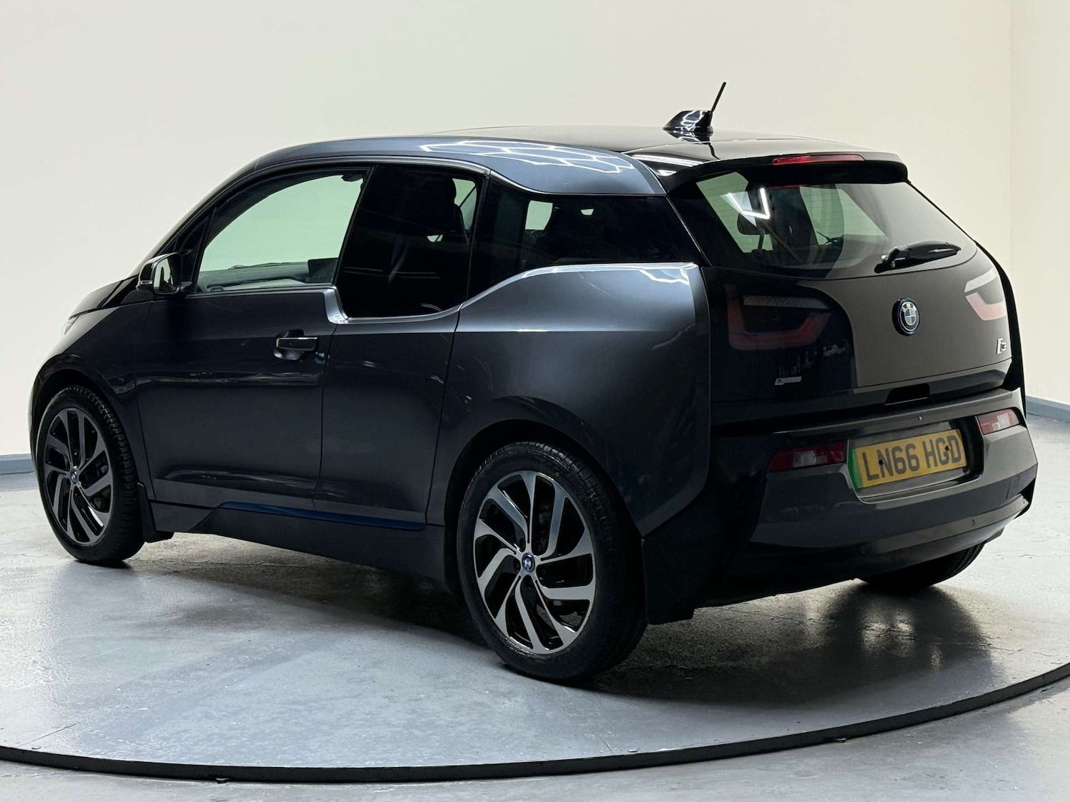 Used BMW i3 2016 for sale - 76830109: Photo 42