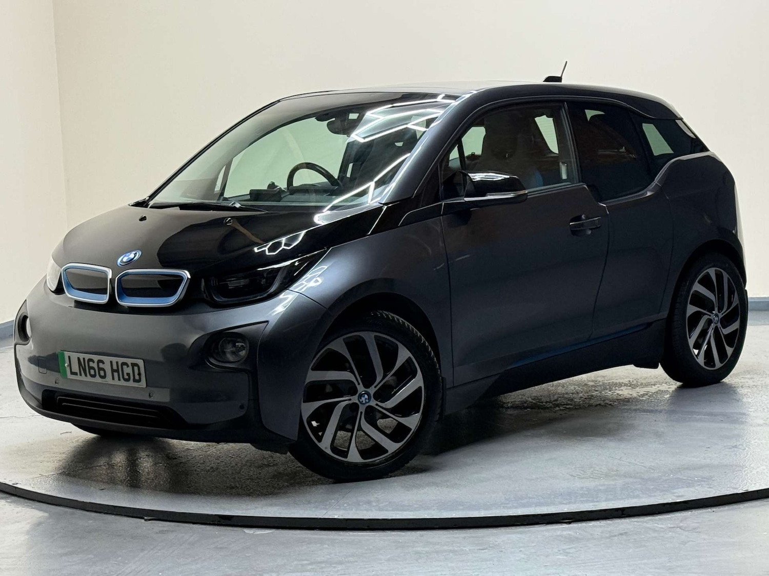 Used BMW i3 2016 for sale - 76830109: Photo 45