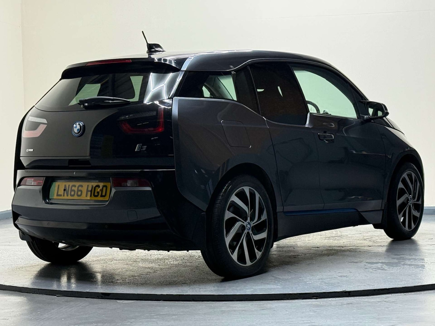 Used BMW i3 2016 for sale - 76830109: Photo 48