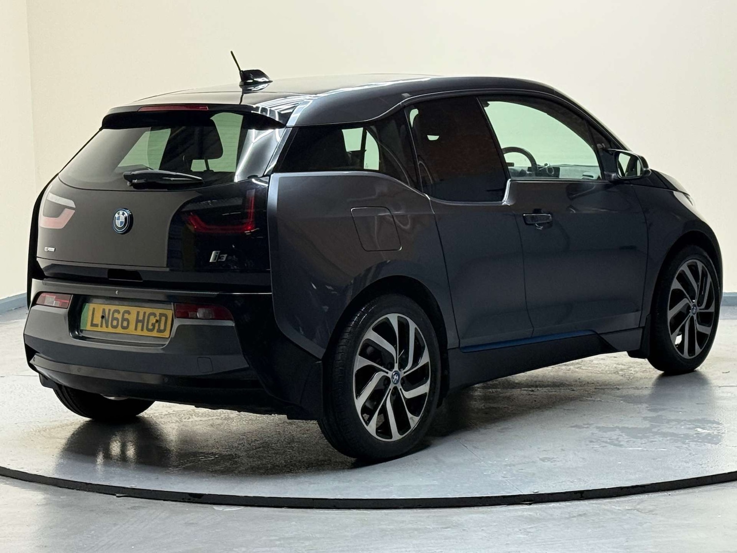 Used BMW i3 2016 for sale - 76830109: Photo 6