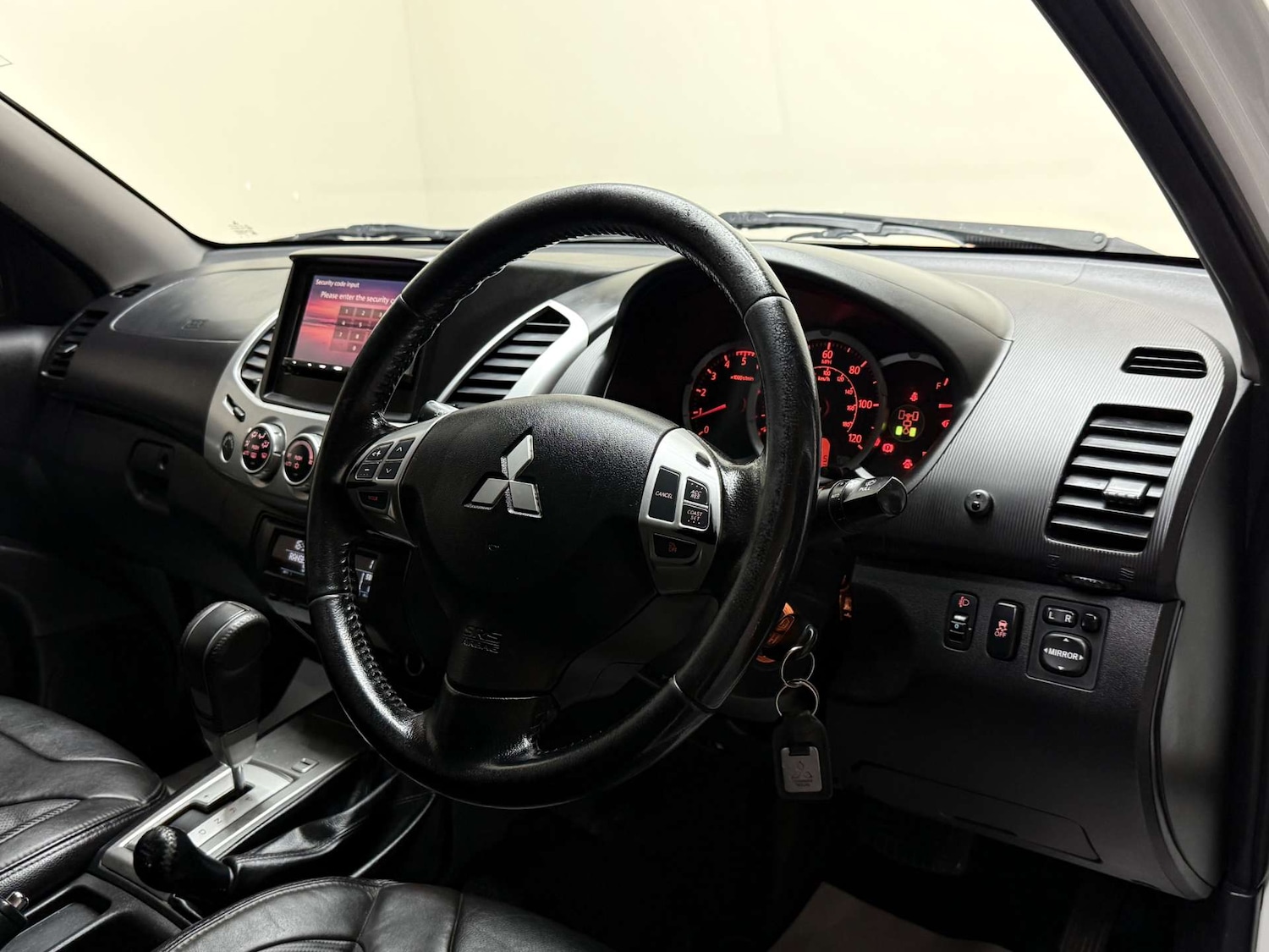 Used Mitsubishi L200 2014 for sale - 76320872: Photo 16