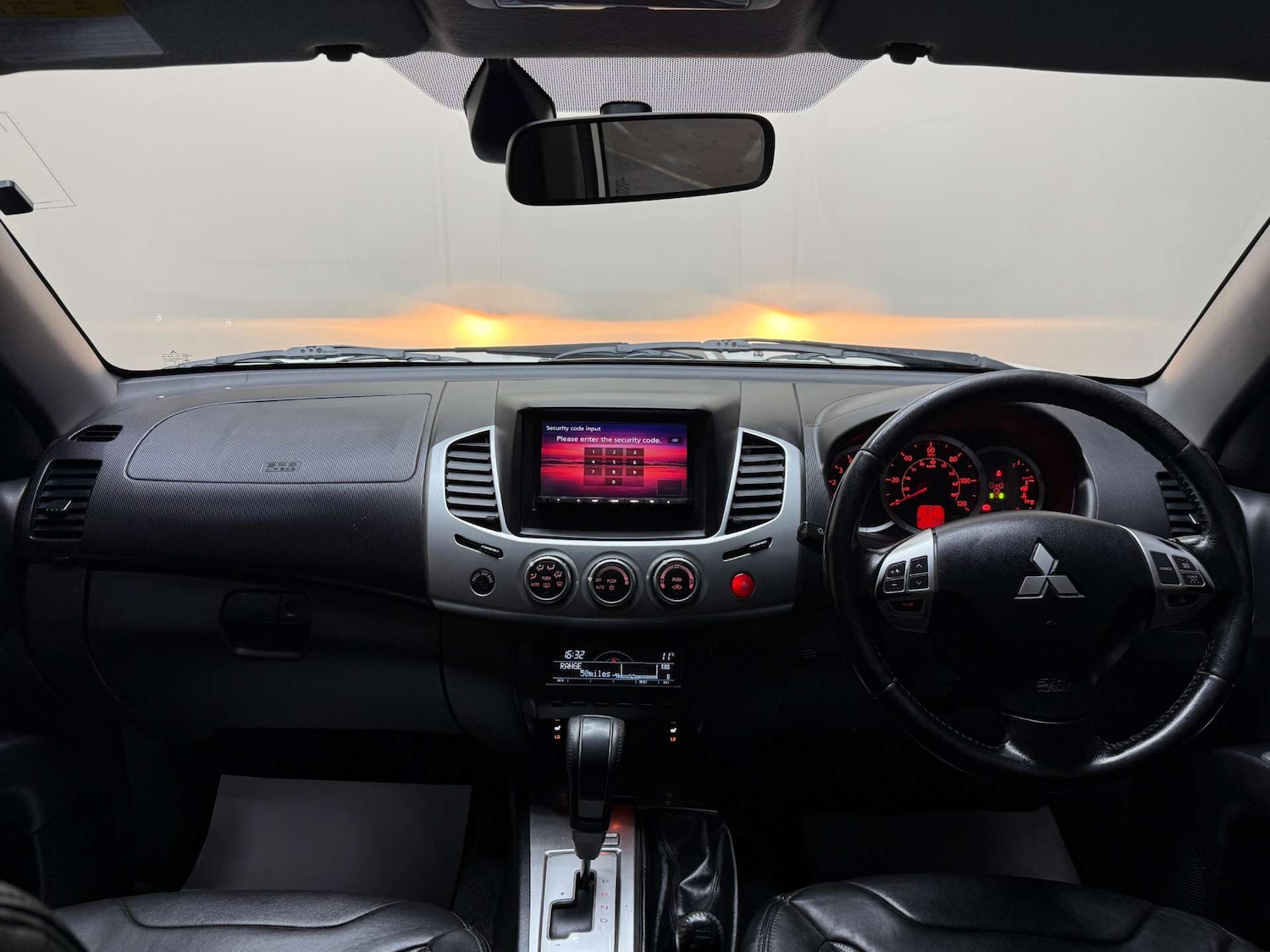 Used Mitsubishi L200 2014 for sale - 76320872: Photo 3