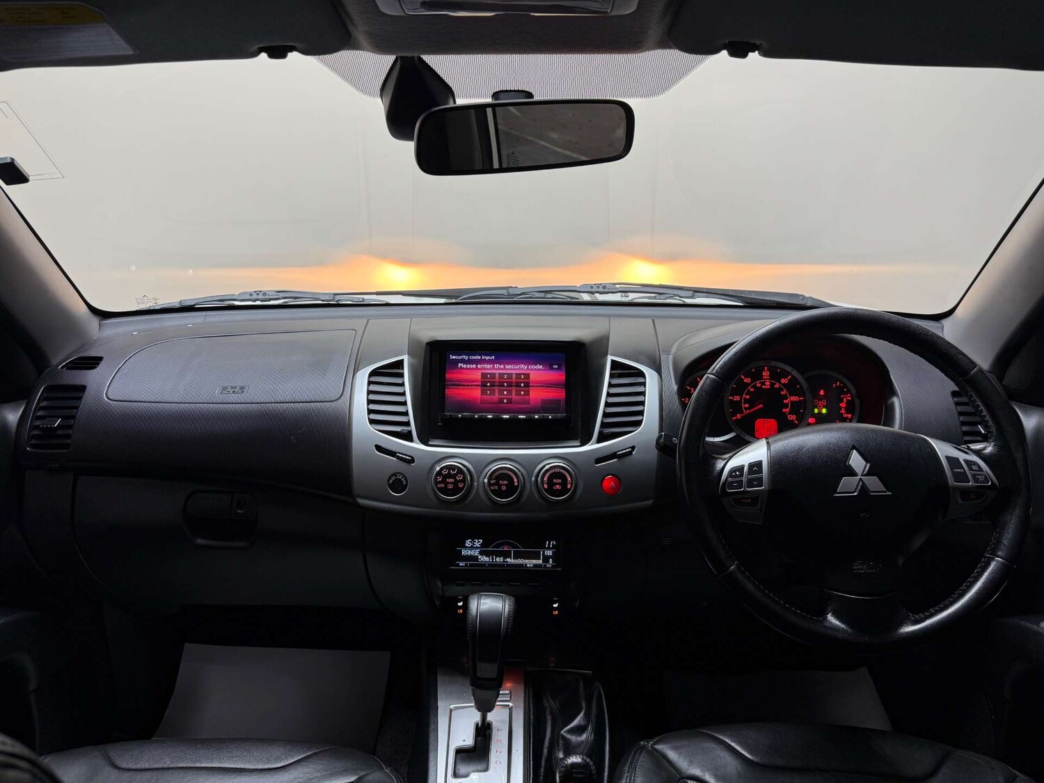 Used Mitsubishi L200 2014 for sale - 76320872: Photo 62