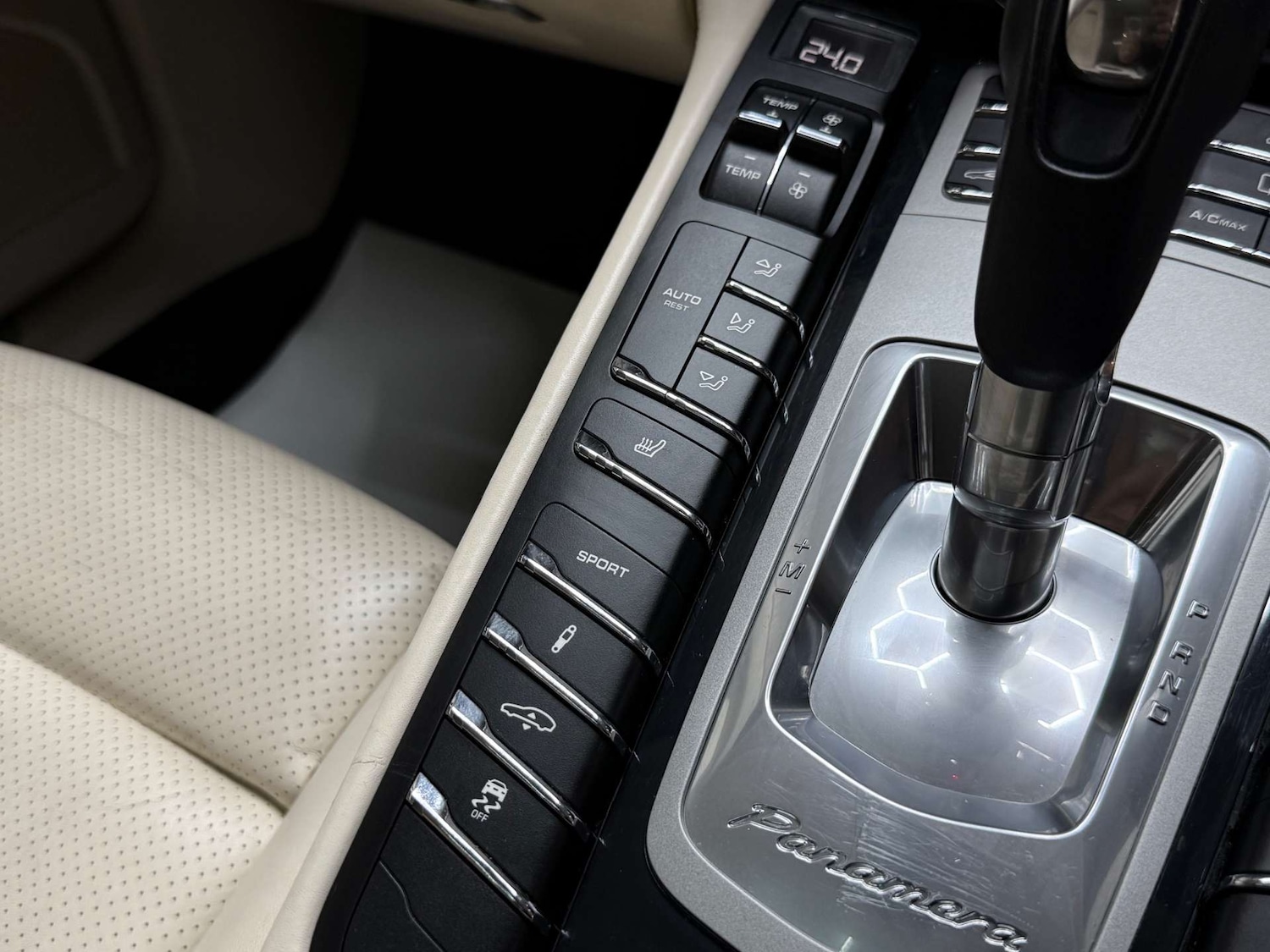 Used Porsche Panamera 2014 for sale - 76478913: Photo 24