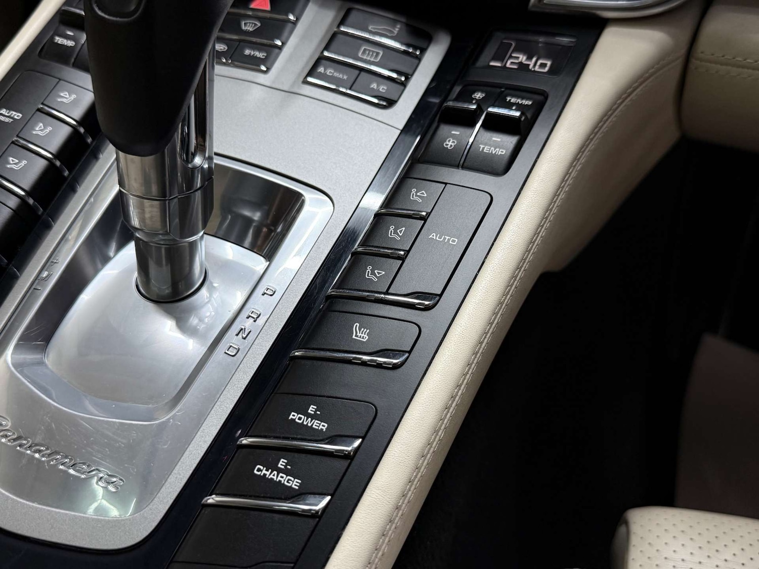 Used Porsche Panamera 2014 for sale - 76478913: Photo 25