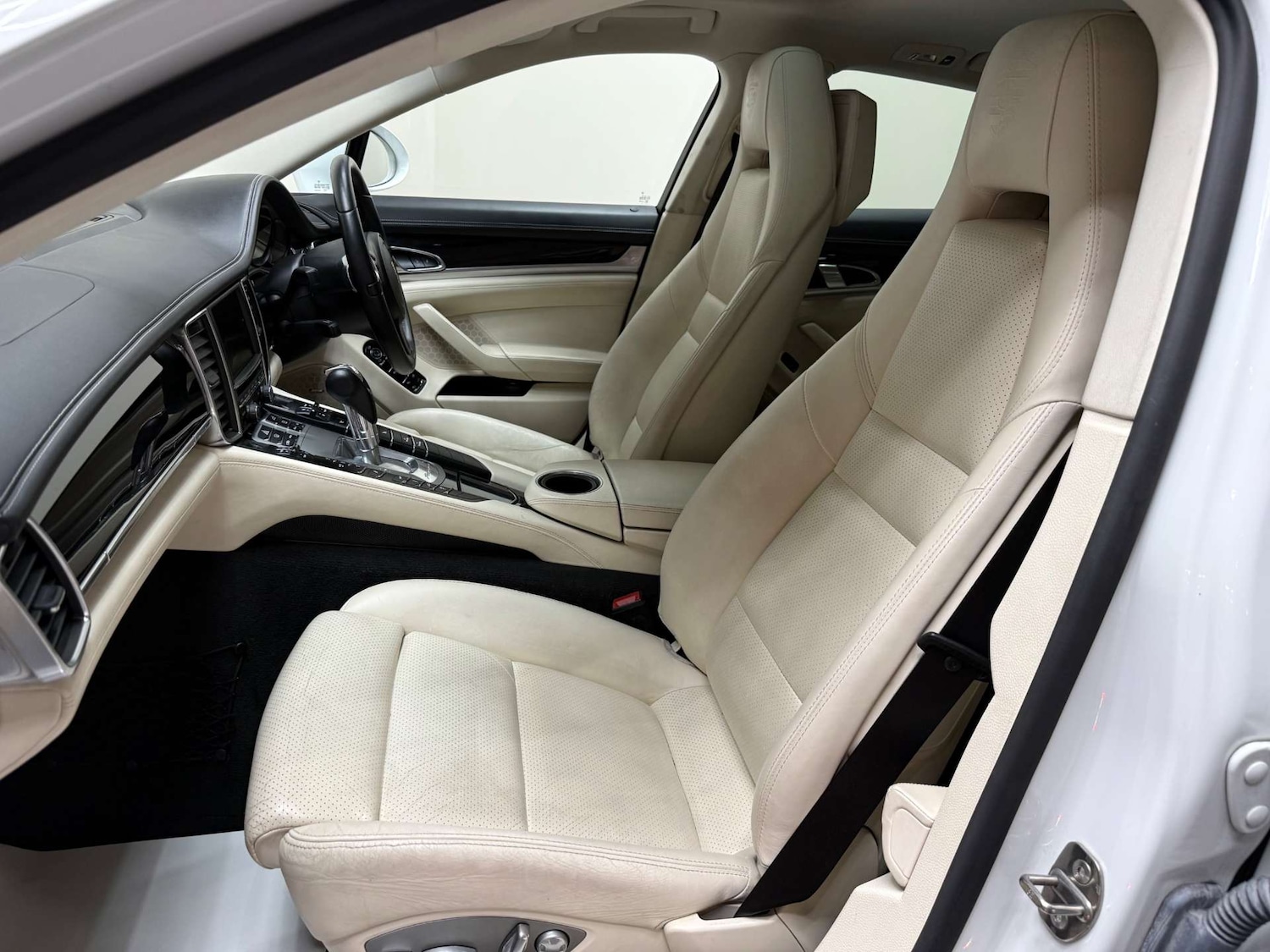 Used Porsche Panamera 2014 for sale - 76478913: Photo 69