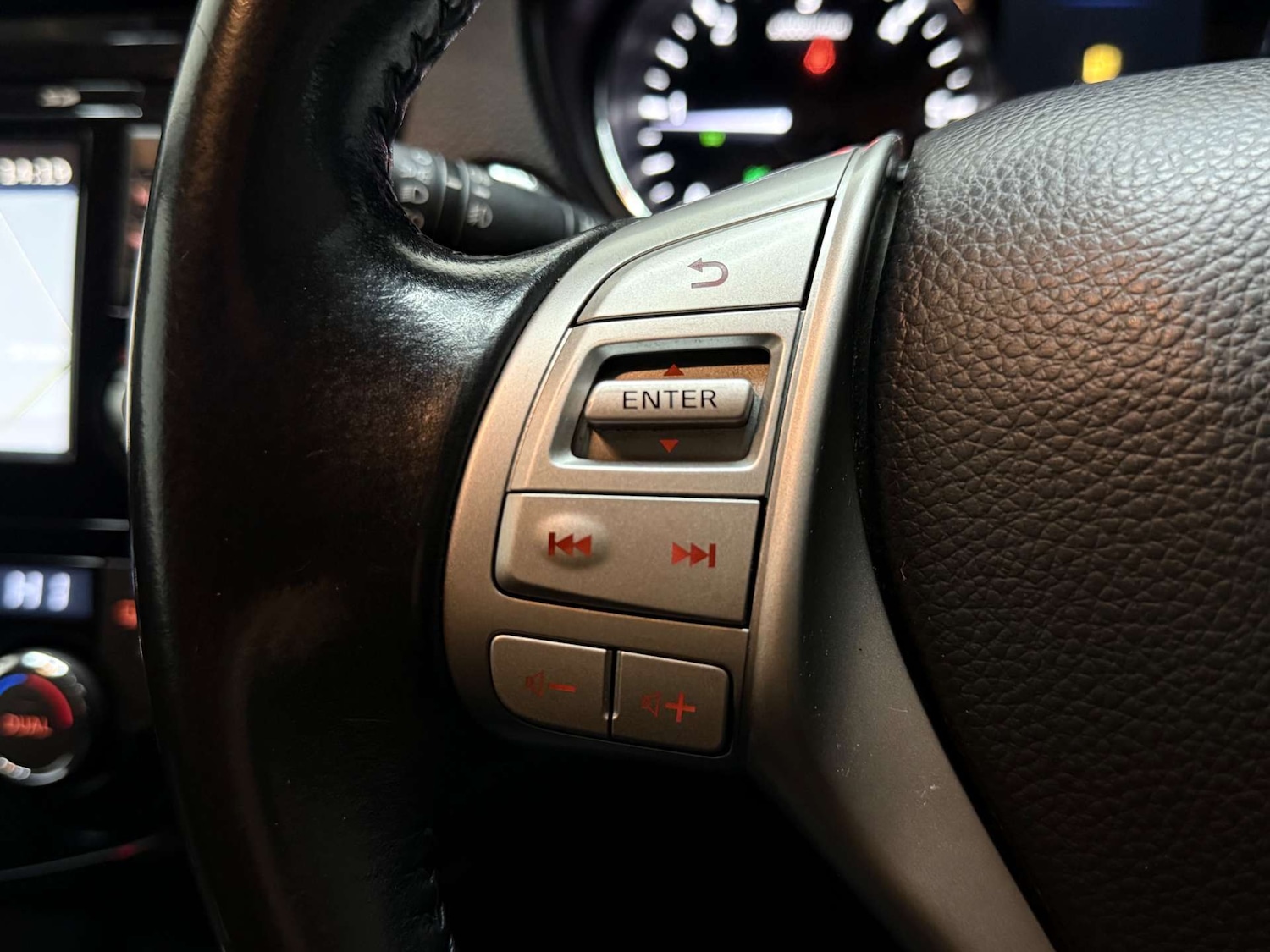 Used Nissan Qashqai 2016 for sale - 76331492: Photo 17