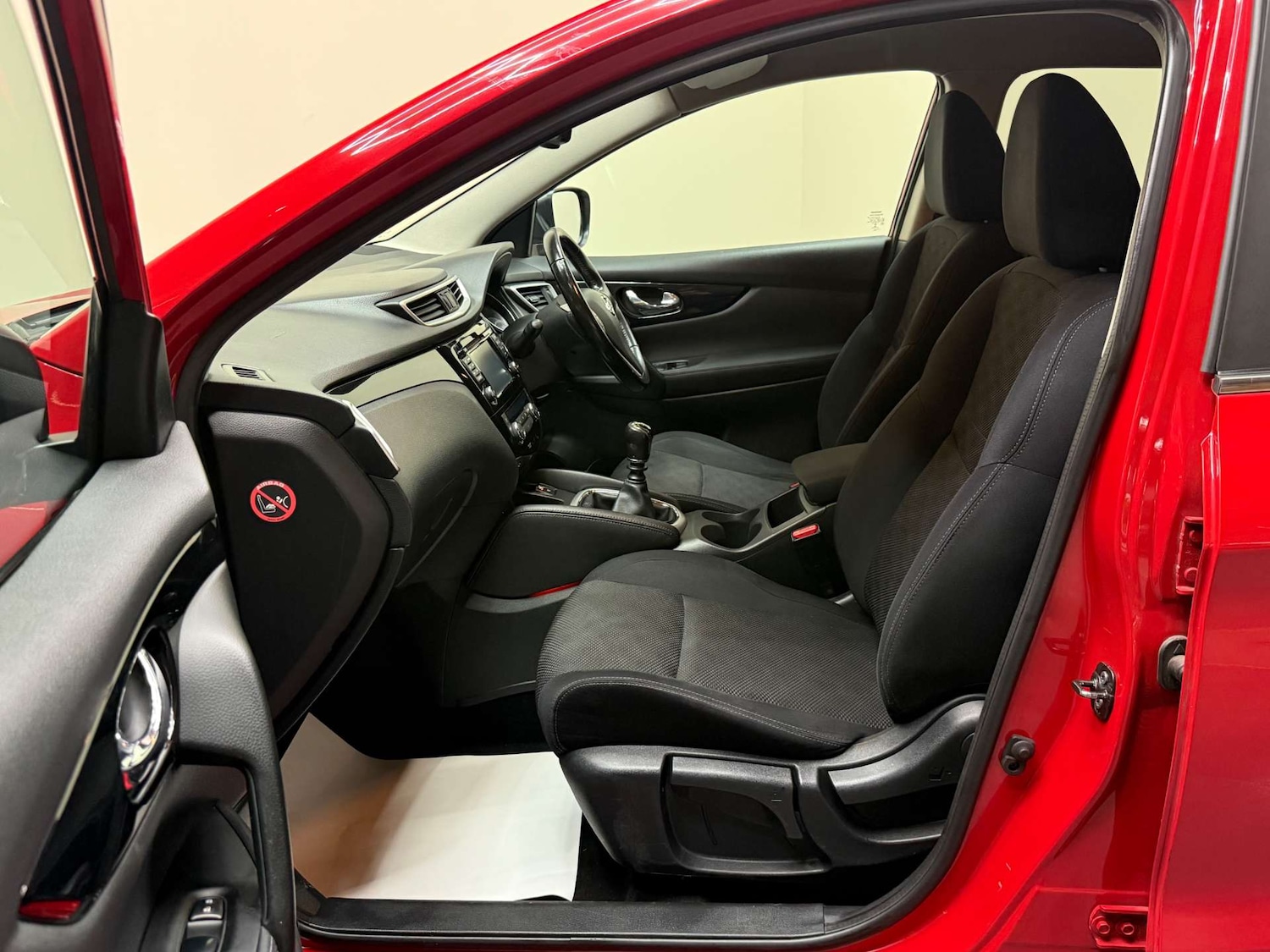 Used Nissan Qashqai 2016 for sale - 76331492: Photo 28