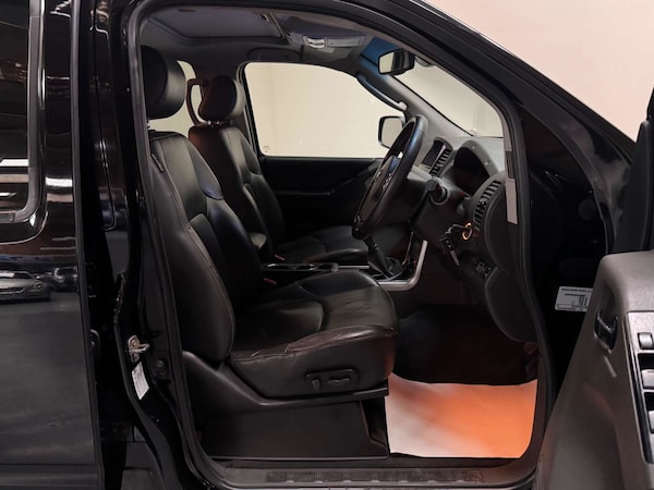 Used Nissan Navara 2011 for sale - 76182593: Photo 15
