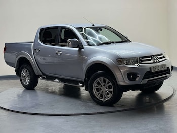 Used Mitsubishi L200 2015 for sale - 76600799: Photo