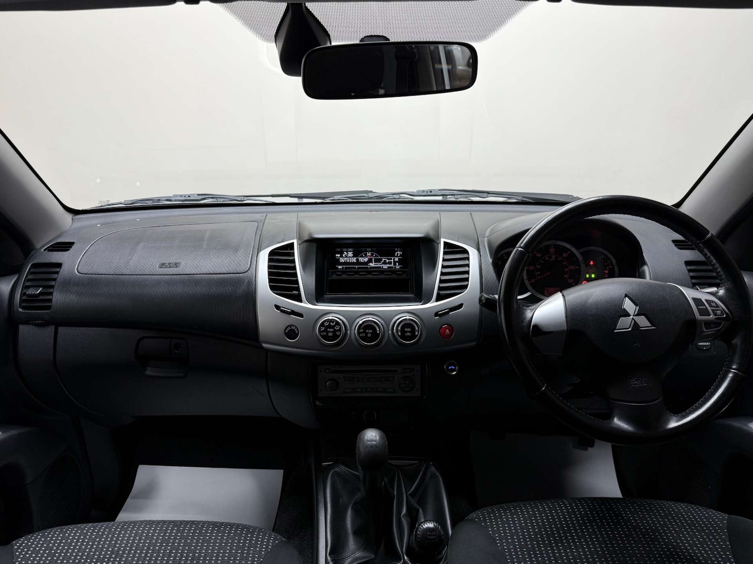 Used Mitsubishi L200 2015 for sale - 76600799: Photo 3