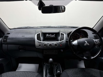 Used Mitsubishi L200 2015 for sale - 76600799: Photo