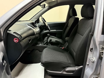 Used Mitsubishi L200 2015 for sale - 76600799: Photo