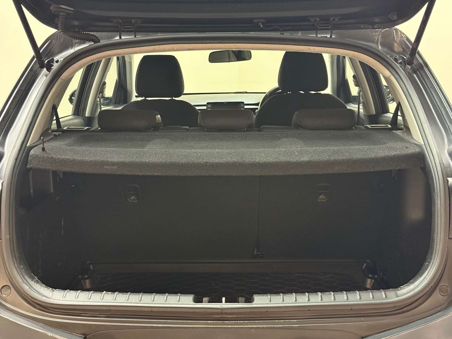 Used Kia Stonic 2019 for sale - 76601068: Photo 10