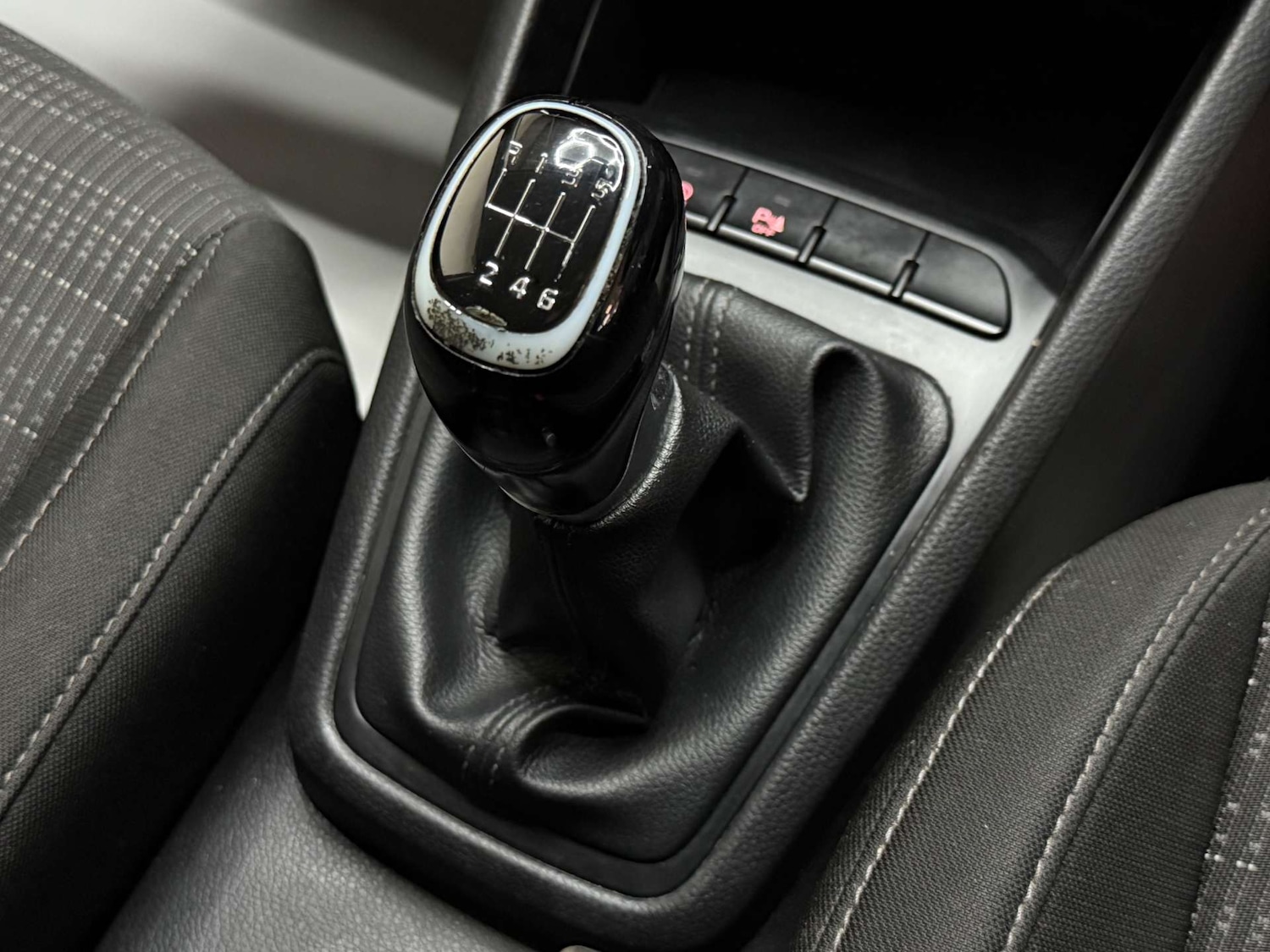 Used Kia Stonic 2019 for sale - 76601068: Photo 24