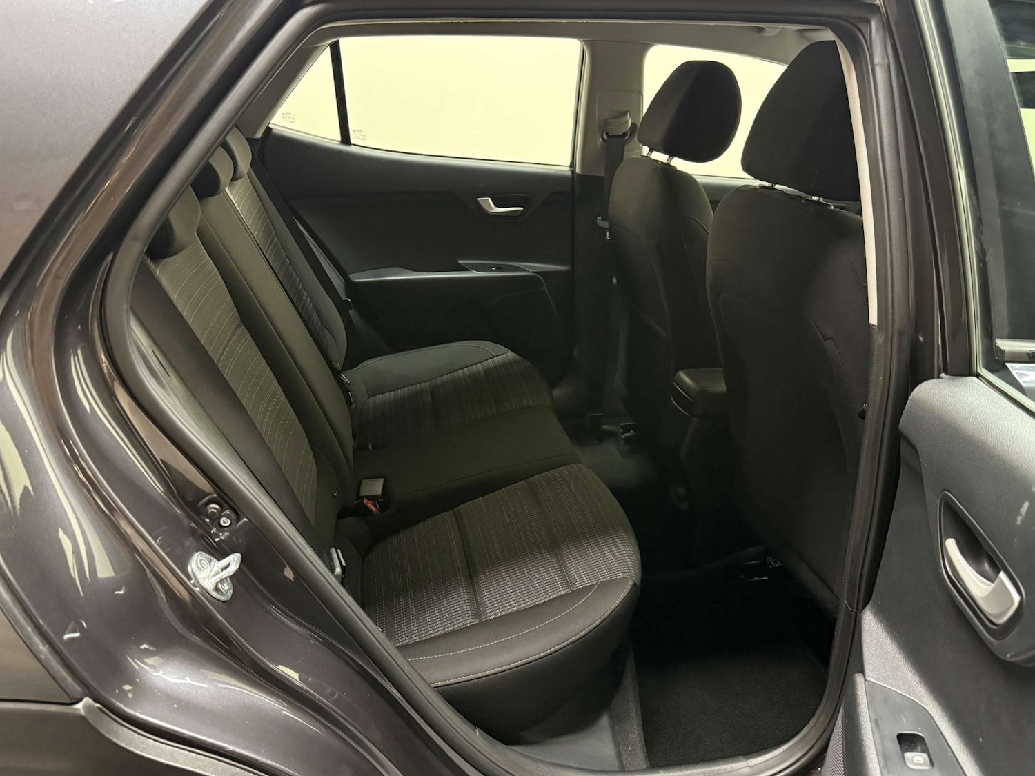 Used Kia Stonic 2019 for sale - 76601068: Photo 25