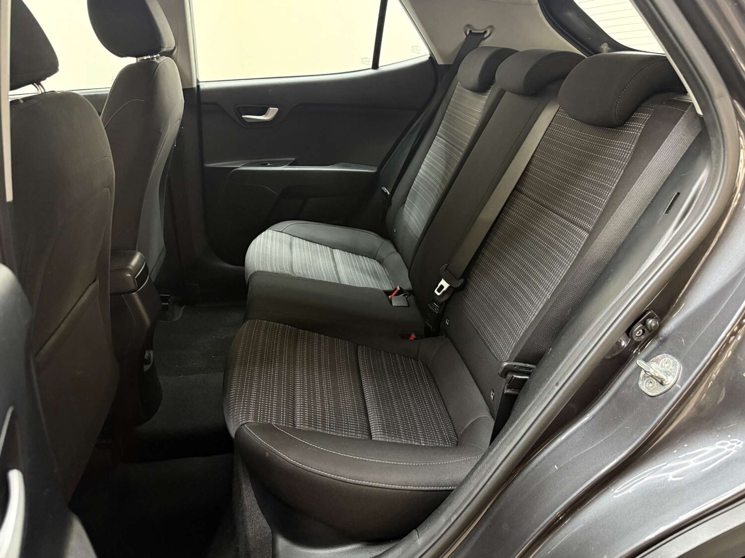 Used Kia Stonic 2019 for sale - 76601068: Photo 33