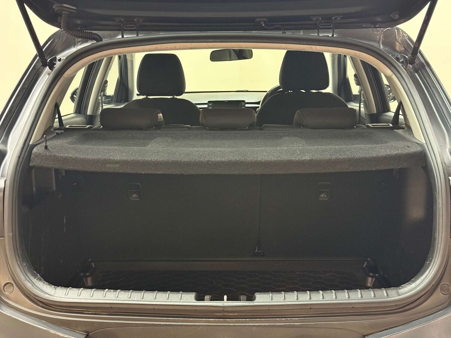 Used Kia Stonic 2019 for sale - 76601068: Photo 58