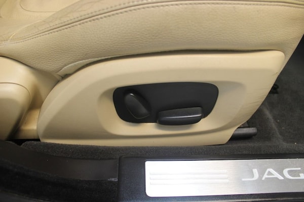 Used Jaguar XF 2014 for sale - 76256162: Photo 40