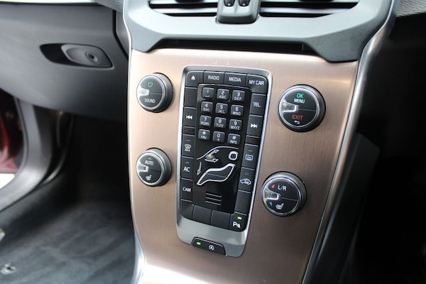 Used Volvo V40 Cross Country 2013 for sale - 75433447: Photo 31