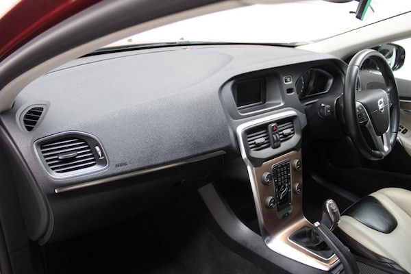 Used Volvo V40 Cross Country 2013 for sale - 75433447: Photo 32