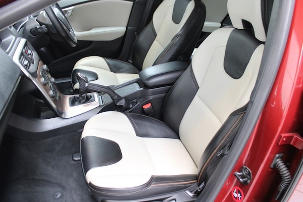 Used Volvo V40 Cross Country 2013 for sale - 75433447: Photo 39