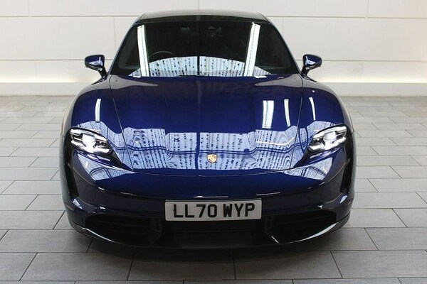 Used Porsche Taycan 2020 for sale - 65533037: Photo 2