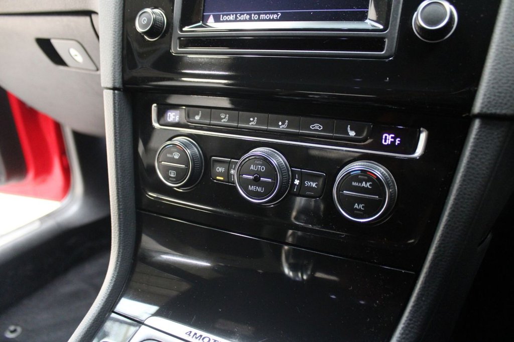 Used Volkswagen Golf 2015 for sale - 77110953: Photo 32