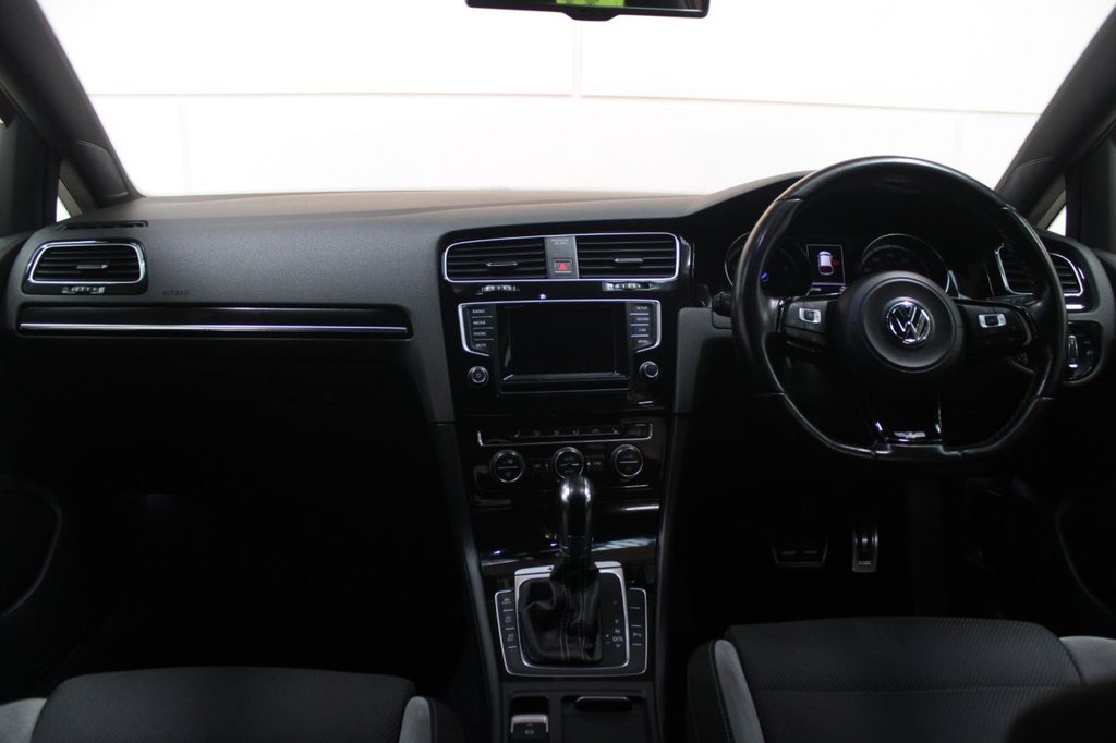 Used Volkswagen Golf 2015 for sale - 77110953: Photo 35