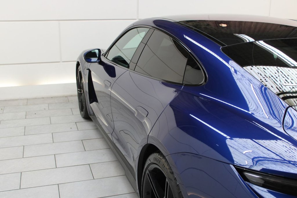 Used Porsche Taycan 2020 for sale - 76642379: Photo 12