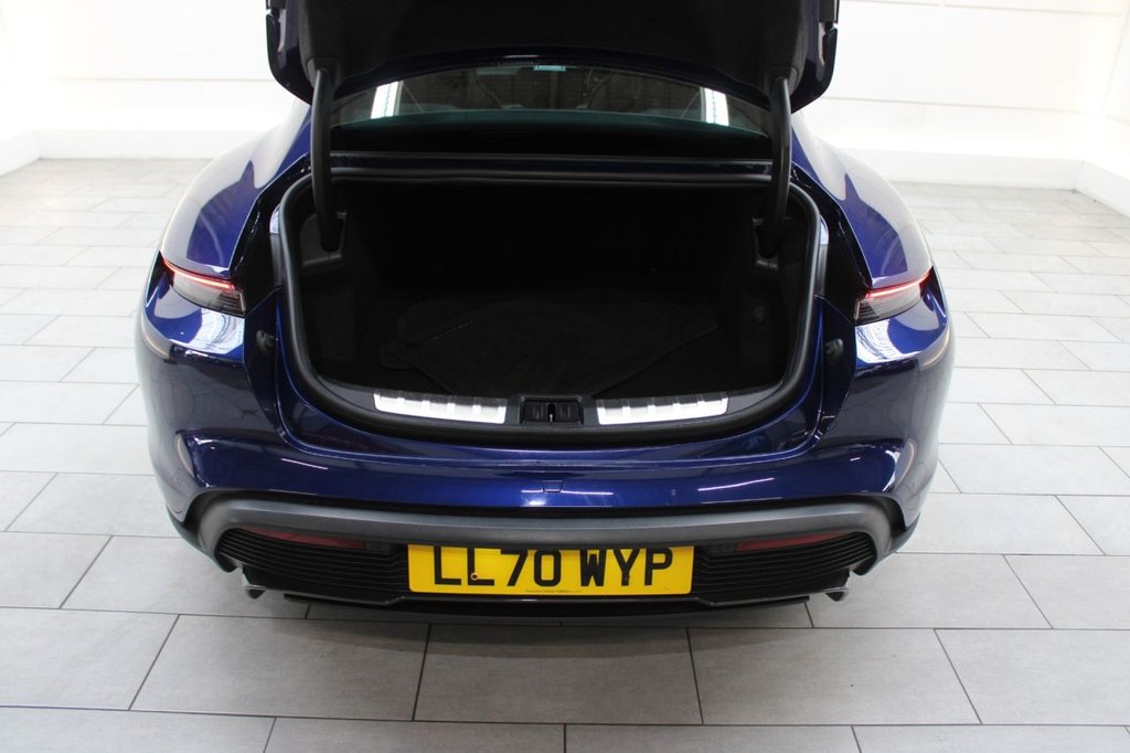 Used Porsche Taycan 2020 for sale - 76642379: Photo 15