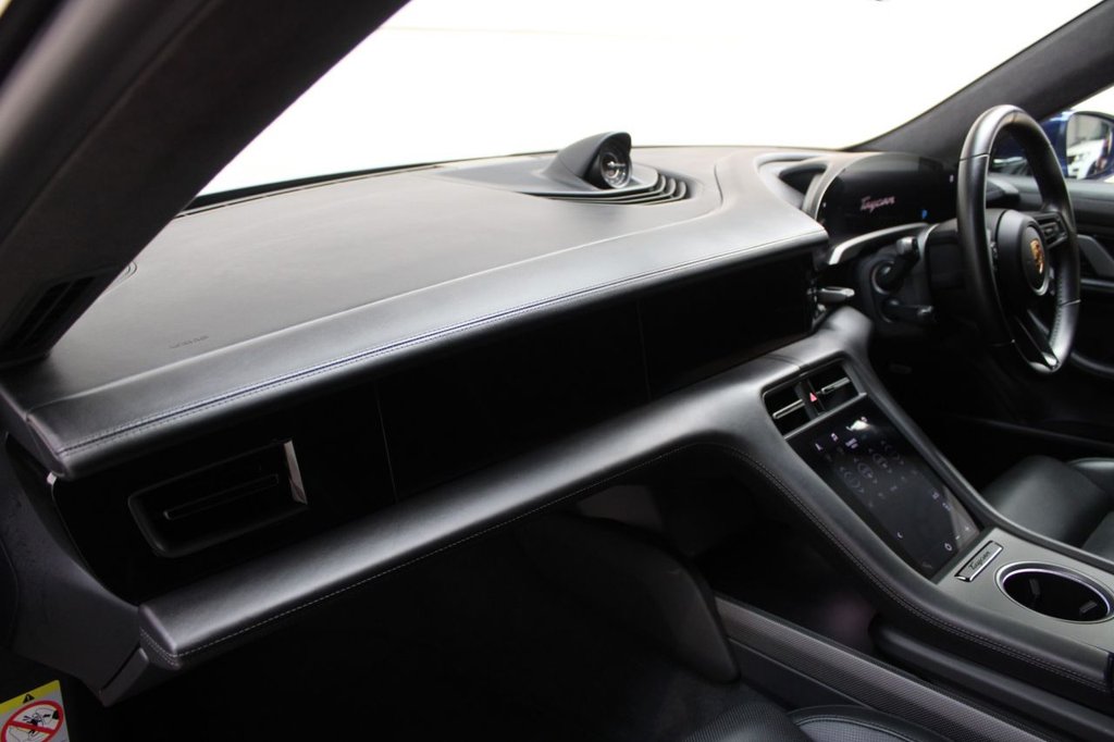 Used Porsche Taycan 2020 for sale - 76642379: Photo 41