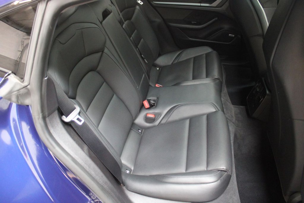 Used Porsche Taycan 2020 for sale - 76642379: Photo 47