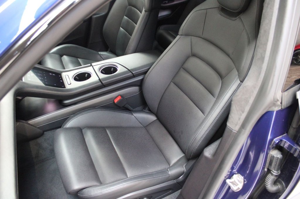 Used Porsche Taycan 2020 for sale - 76642379: Photo 48