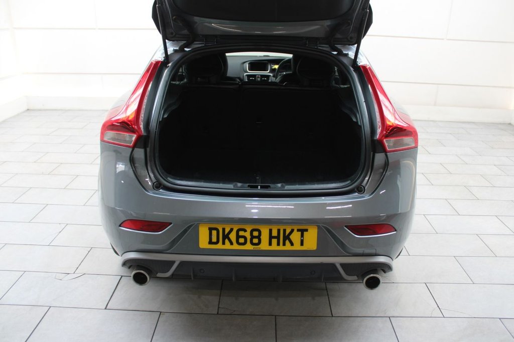 Used Volvo V40 2018 for sale - 76147864: Photo 16