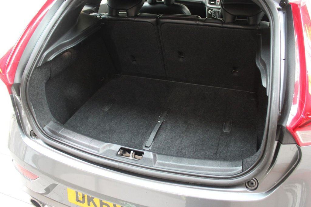 Used Volvo V40 2018 for sale - 76147864: Photo 17