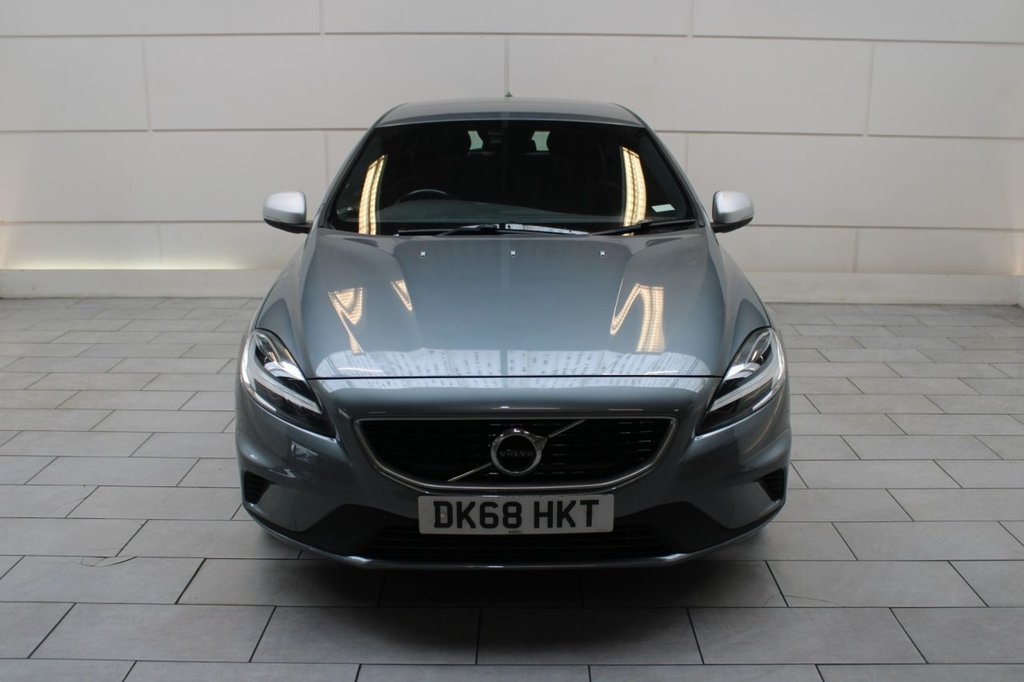 Used Volvo V40 2018 for sale - 76147864: Photo 2