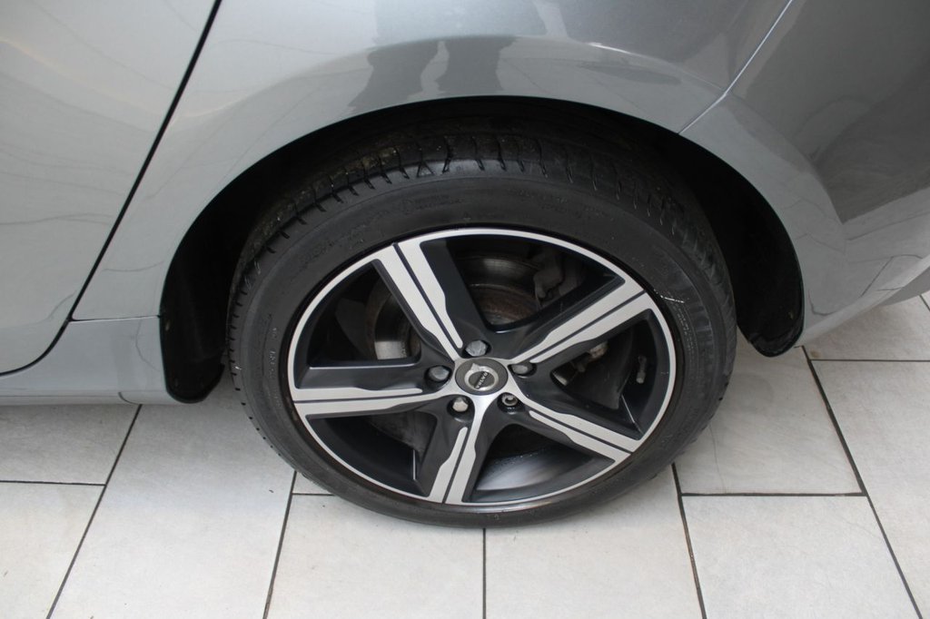 Used Volvo V40 2018 for sale - 76147864: Photo 28