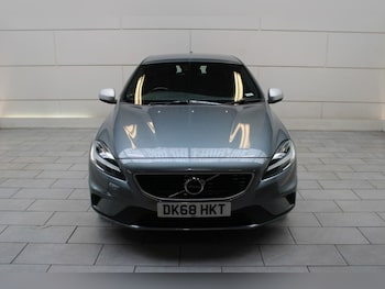Used Volvo V40 2018 for sale - 76147864: Photo 2