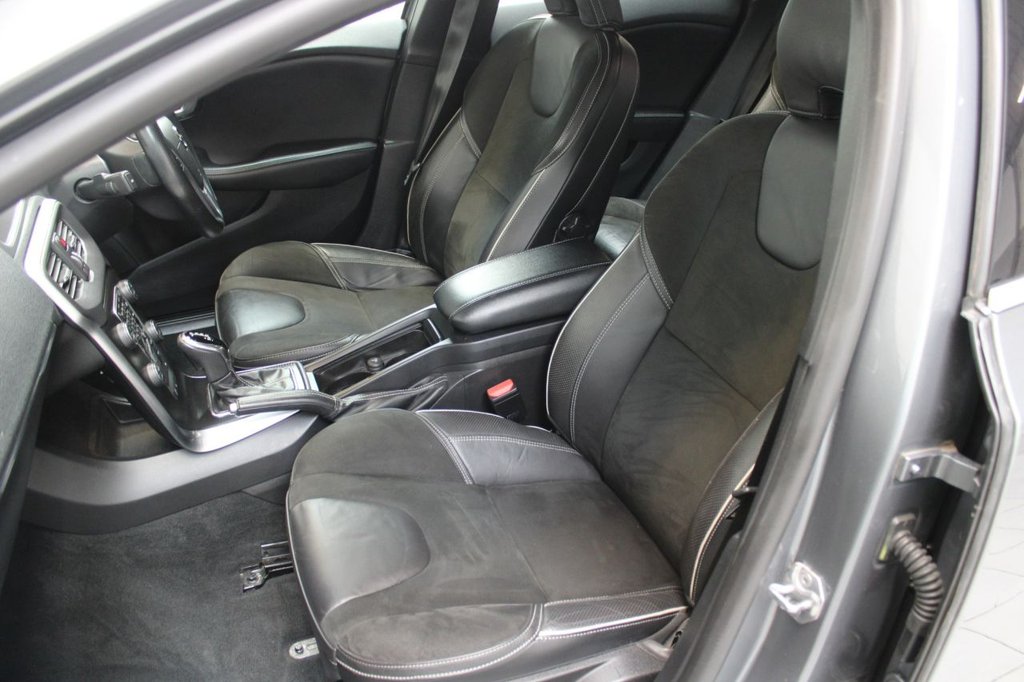 Used Volvo V40 2018 for sale - 76147864: Photo 41