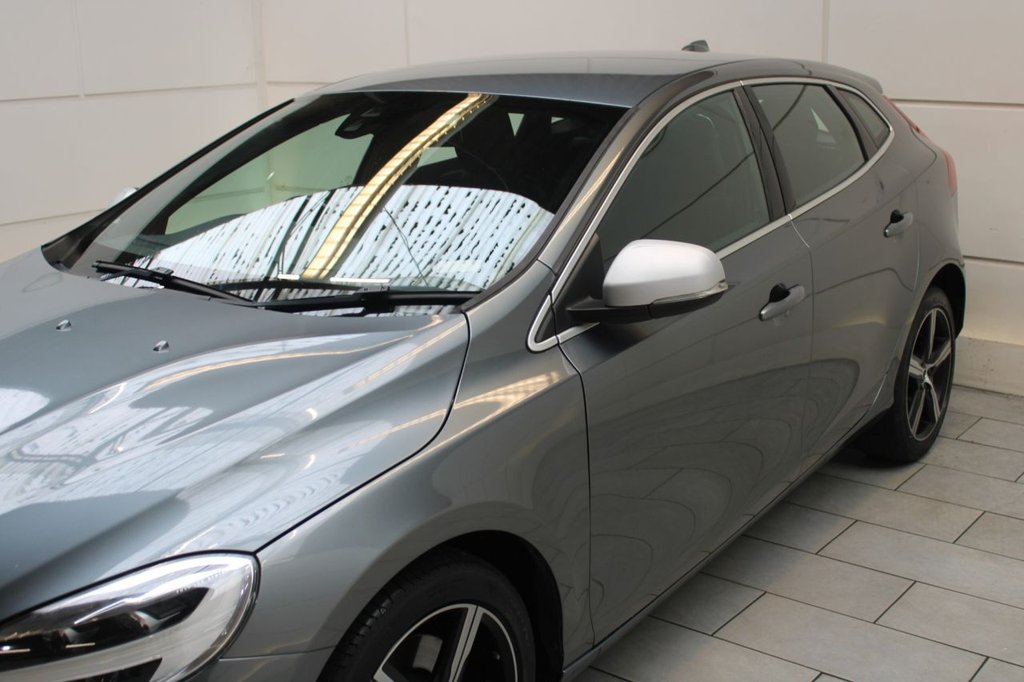 Used Volvo V40 2018 for sale - 76147864: Photo 5