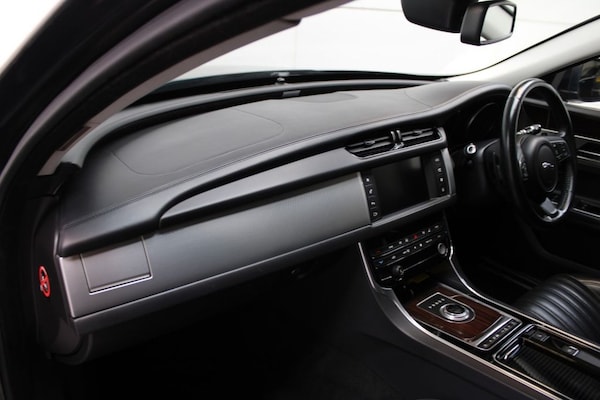 Used Jaguar XF 2016 for sale - 75275414: Photo 35