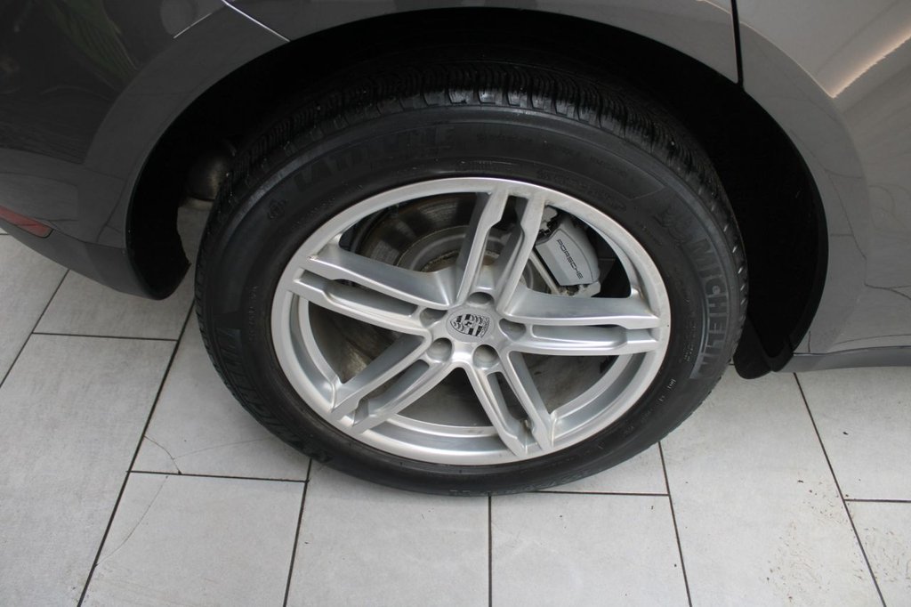 Used Porsche Macan 2015 for sale - 77905478: Photo 30