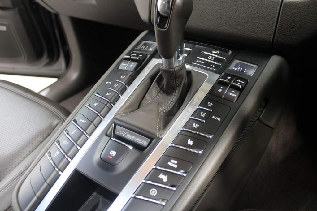 Used Porsche Macan 2015 for sale - 77905478: Photo 35