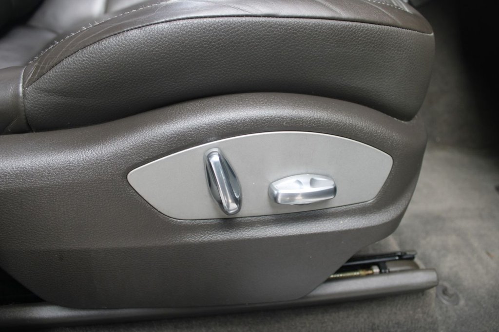 Used Porsche Macan 2015 for sale - 77905478: Photo 44