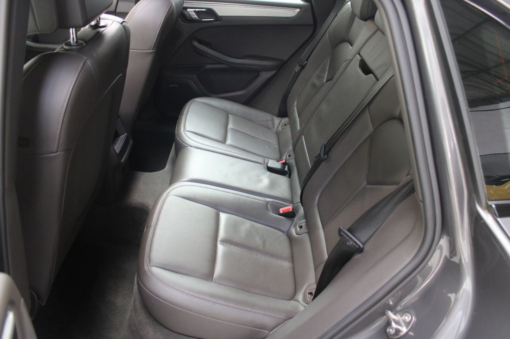 Used Porsche Macan 2015 for sale - 77905478: Photo 48