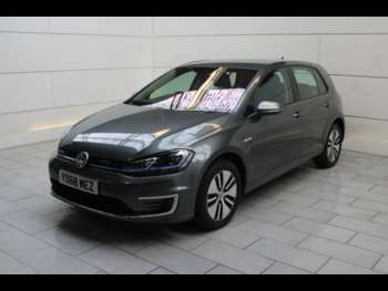 Used Volkswagen Golf 2019 for sale - 74117592: Photo