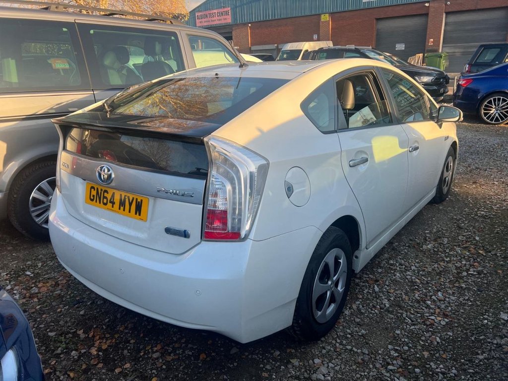 Used Toyota Prius 2014 for sale - 76698912: Photo 3