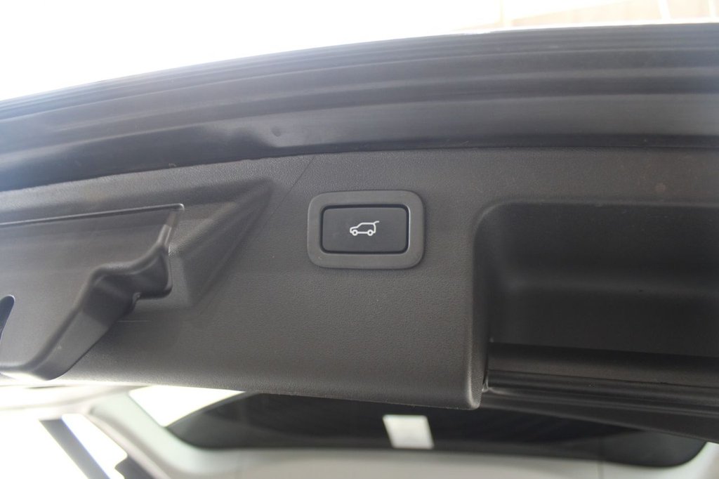 Used Land Rover Discovery Sport 2018 for sale - 76279699: Photo 18