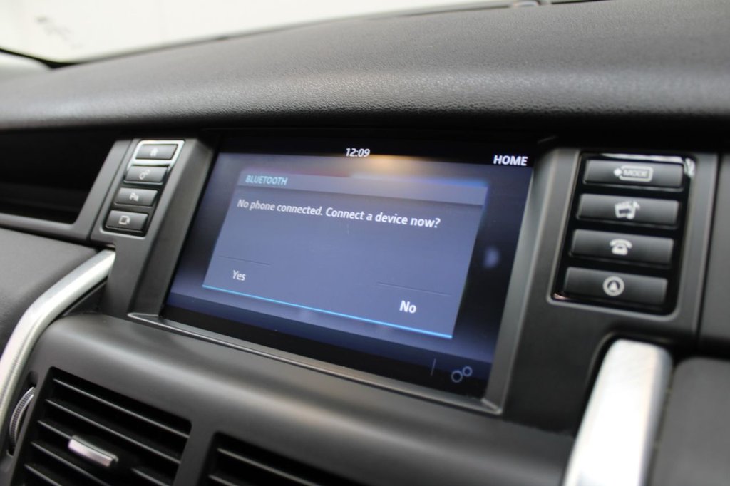 Used Land Rover Discovery Sport 2018 for sale - 76279699: Photo 31